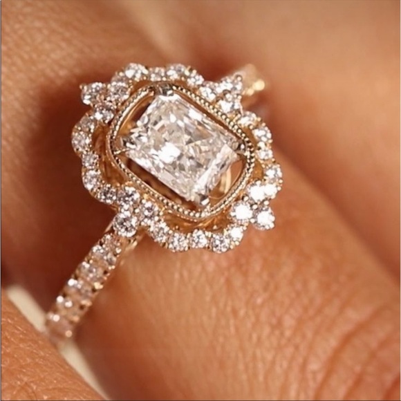 NEW VINTAGE ROSE GOLD PLATED DIAMOND RING - Picture 2 of 3